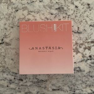 Anastasia Beverly Hills Radiant Blush Kit